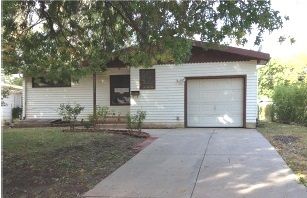 2243 S Broadview St, Wichita, KS 67218