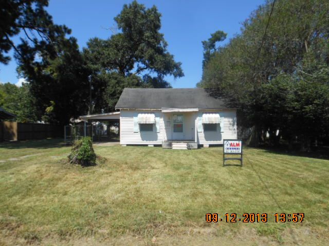 1014 West Cherry Street, Opelousas, LA 70570