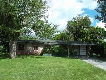 2226 Parkview Dr, Fort Myers, FL 33905