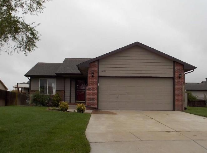 1605 E Winterset Cir, Goddard, KS 67052