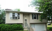 1610 W 49th St Davenport, IA 52806