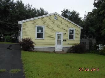 72 Elmhurst Ave, Manchester, NH 03103