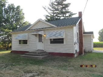 305 W Second St, Glasford, IL 61533