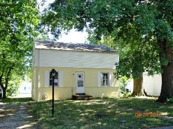 105 Oakland Ave, Evansville, IN 47711