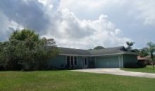 704 Sw Woodside Dr Palm City, FL 34990