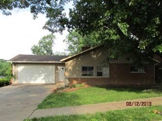 2302 Hale Drive, Alton, IL 62002