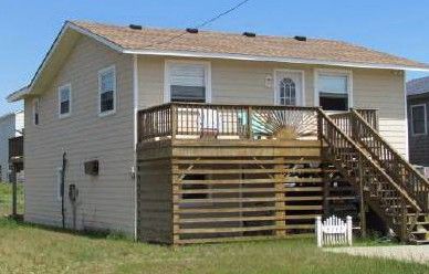 3739 Hallett St, Kitty Hawk, NC 27949