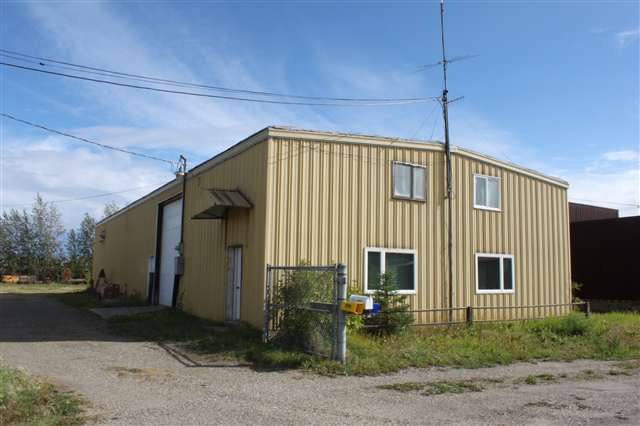 1213 Minnie St, Fairbanks, AK 99709