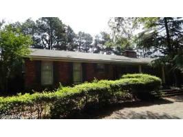 3 Gay Pl, Little Rock, AR 72207