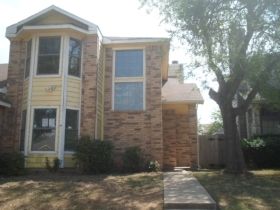 4936 Berridge Lane, Dallas, TX 75227