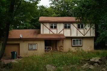 2650 Highview Dr, Tobyhanna, PA 18466