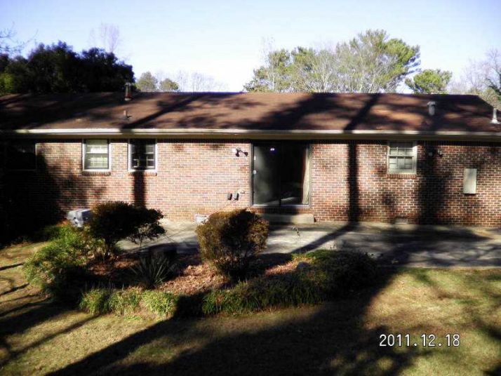 3995 Stoneview Circle, Stone Mountain, GA 30083