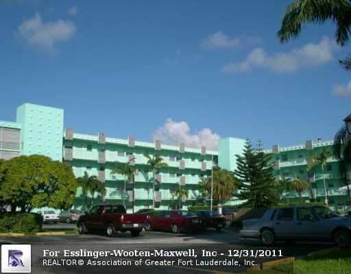 2145 PIERCE ST # 111, Hollywood, FL 33020