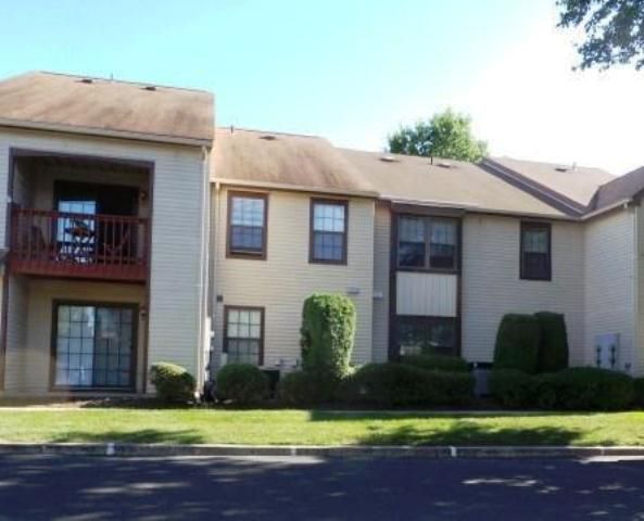 2202 Clark Ct Unit #703b, Southampton, PA 18966