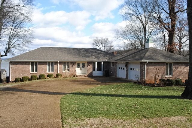 4015 Kernachan Drive, Muscle Shoals, AL 35661