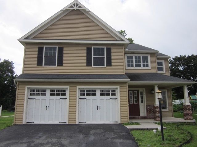 214 Adobe Dr, Middletown, PA 17057