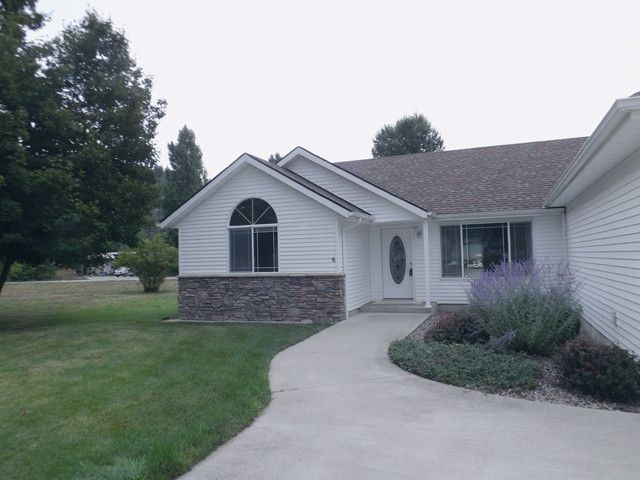 302 COEUR D ALENE AVE, Pinehurst, ID 83850