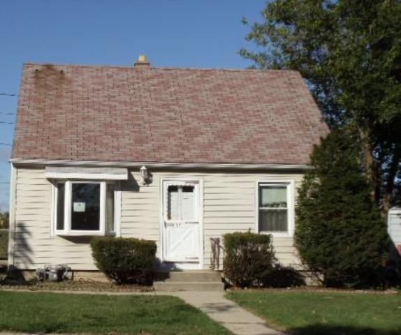 3965 South 5th Pl, Milwaukee, WI 53207