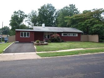 15 Goodturn Road, Levittown, PA 19057