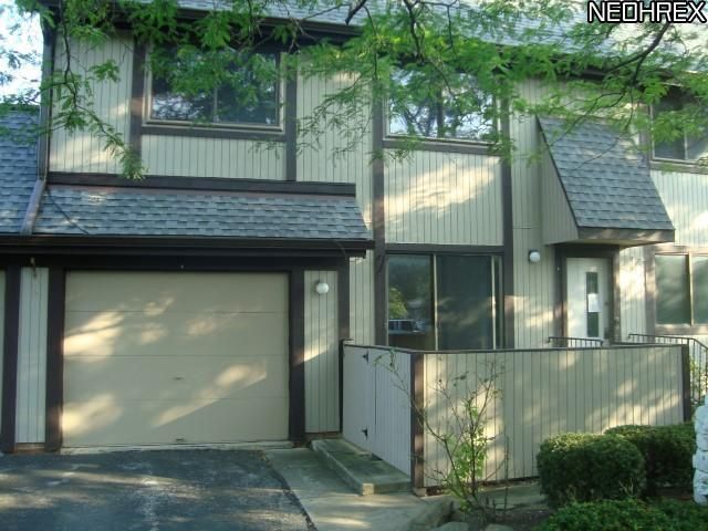 35039 S Turtle Trl Apt A, Willoughby, OH 44094