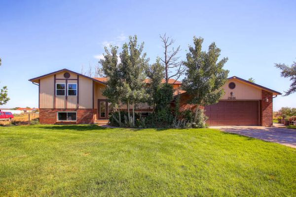 21681 Orleans Cir, Commerce City, CO 80022