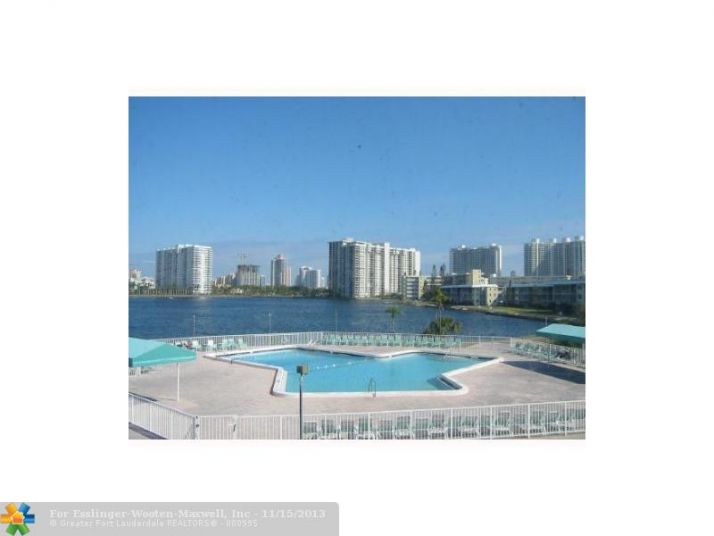 3000 MARCOS DR # P-107, North Miami Beach, FL 33160