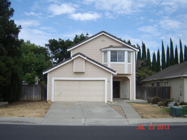 445 Robin Circle, Vacaville, CA 95687