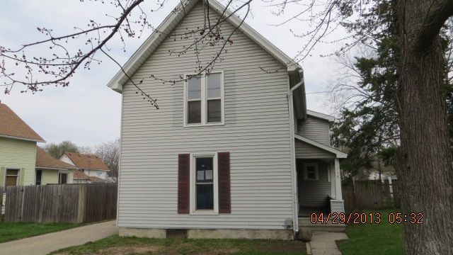 714 N Saginaw St, Owosso, MI 48867