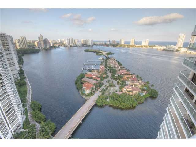 4000 ISLAND BL # T STE4, North Miami Beach, FL 33160