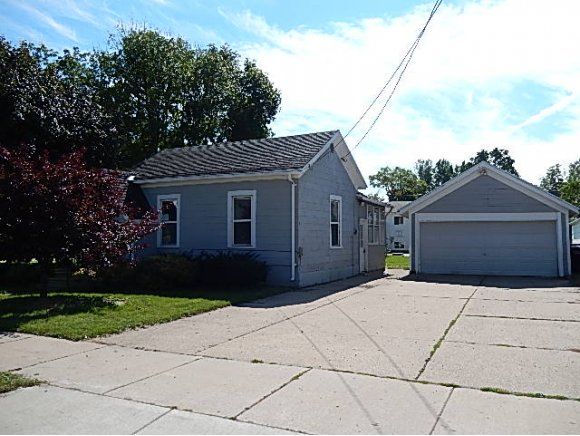 305 Prospect Ave, Oshkosh, WI 54901