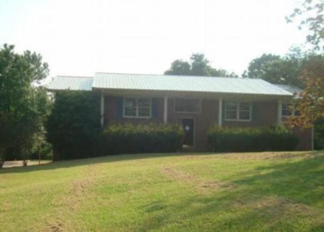 1200 Cherokee Trl, Anniston, AL 36206