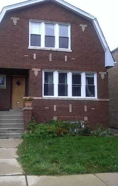 5218 West Nelson Street, Chicago, IL 60641