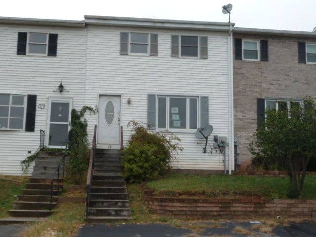 48 Rose Of Sharon Dr, Etters, PA 17319