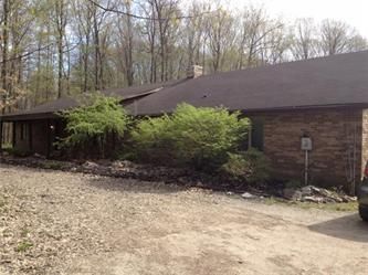 13599   Bass Lake Road, Chardon, OH 44024