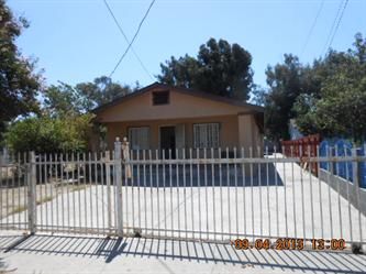 1524 E  109th St, Los Angeles, CA 90059