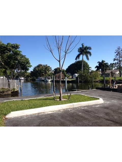 3463 GRIFFIN RD, Fort Lauderdale, FL 33312