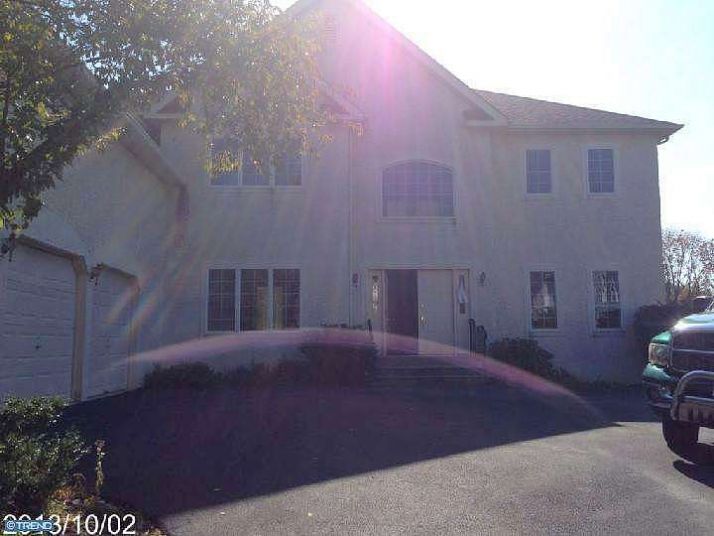 Hazeltine Cir, Blue Bell, PA 19422