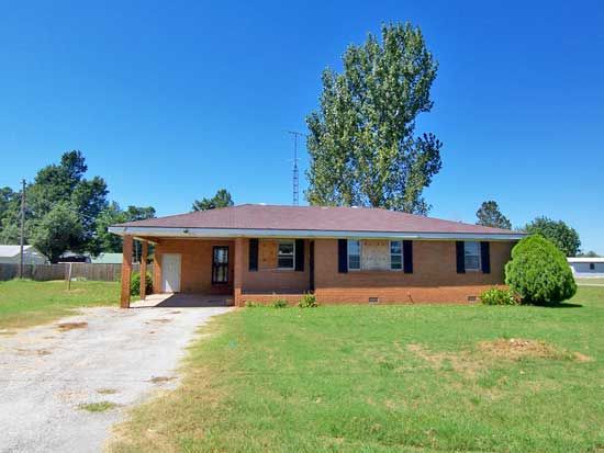 401 thurmond, Leachville, AR 72438