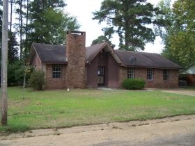 96 Gardenia Drive, Columbus, MS 39705