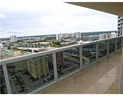 1830 OCEAN DR # 2406, Hallandale, FL 33009