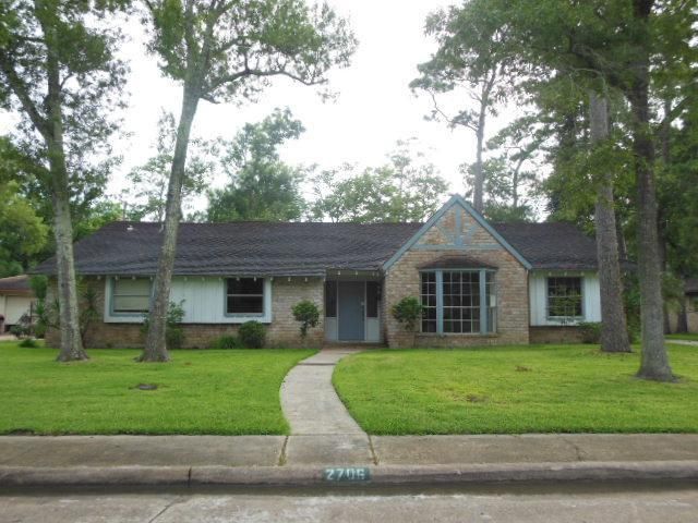 2706 Williamsburg Drive, Dickinson, TX 77539