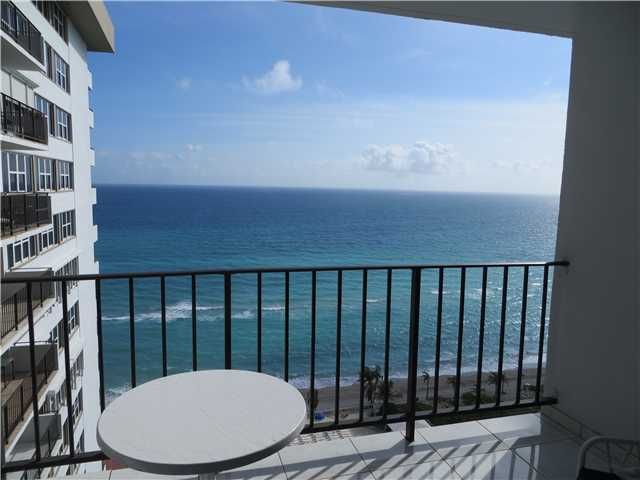 2030 S Ocean Dr # 1917, Hallandale, FL 33009