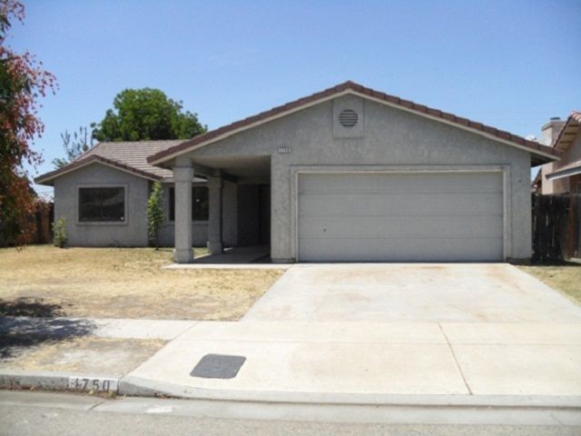 1750 Henshaw Avenue, Tulare, CA 93274