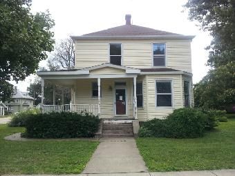 406 E Arch St, Jerseyville, IL 62052