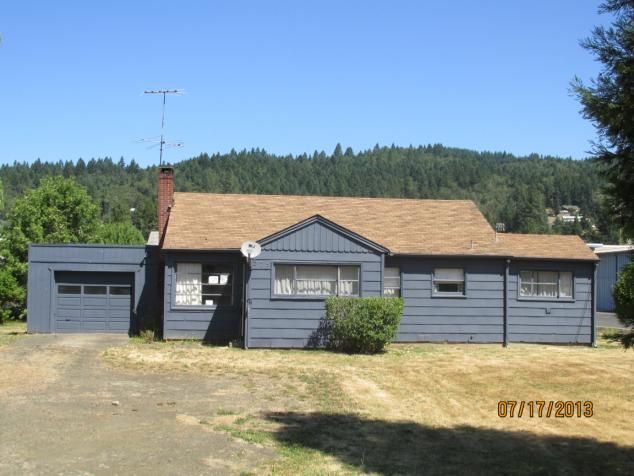 573 E Central Ave, Sutherlin, OR 97479