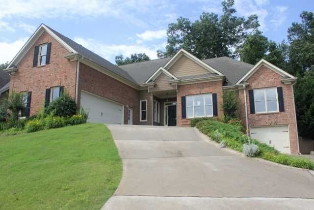 2268 Democracy Dr, Buford, GA 30519