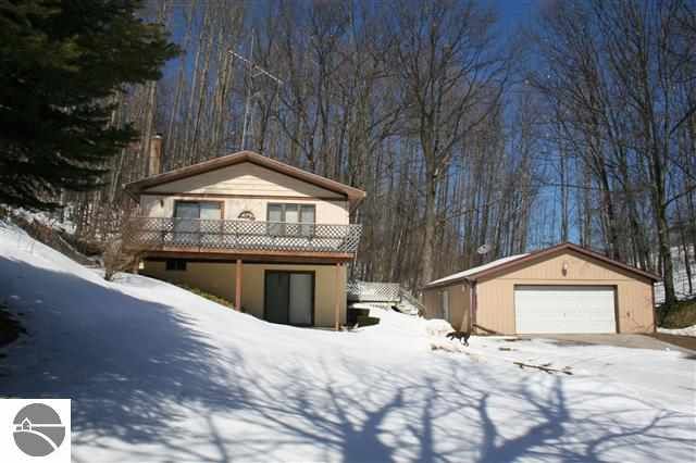 720 S French Rd, Lake Leelanau, MI 49653