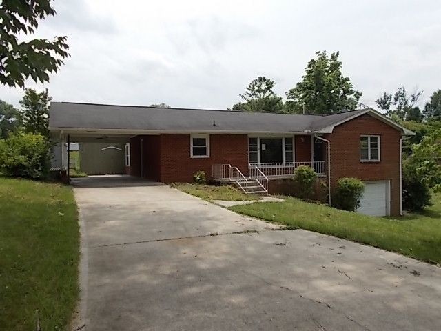 914 E Elm St, La Follette, TN 37766