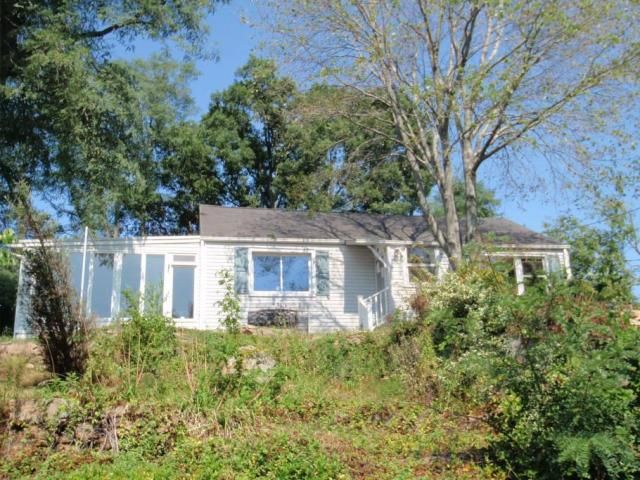 37 Hartman Rd, East Haven, CT 06512