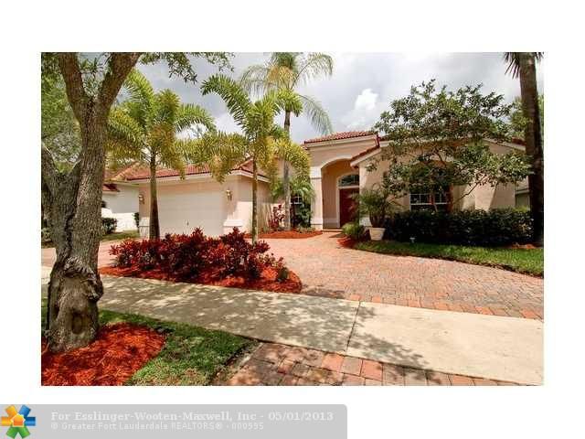 2670 OAKBROOK LN, Fort Lauderdale, FL 33332